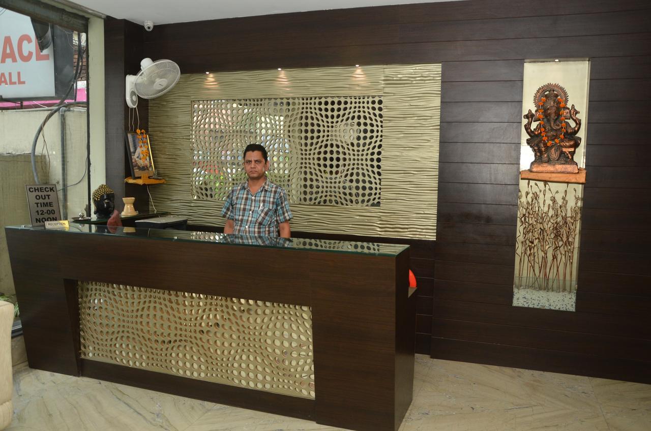 Hotel Milan Palace Amritsar Exteriör bild