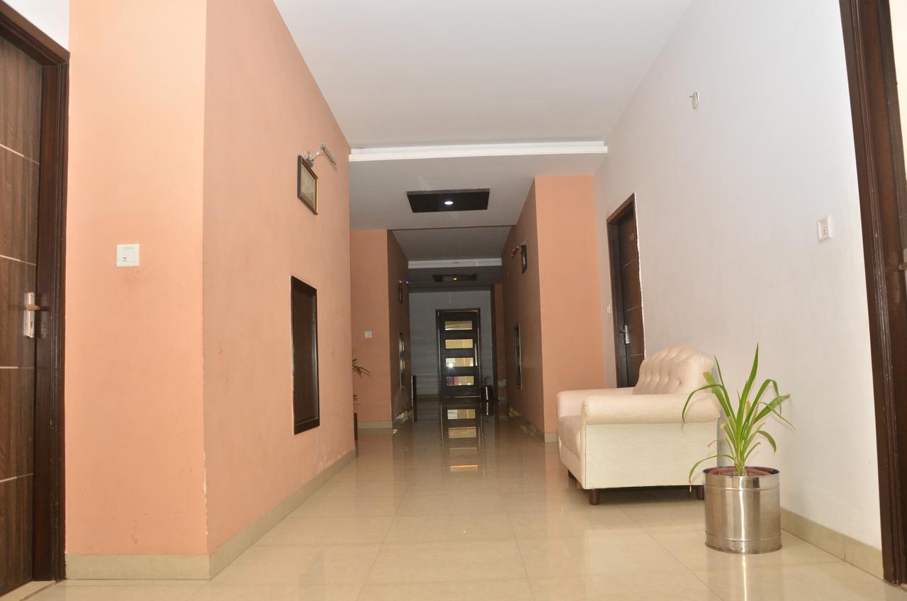 Hotel Milan Palace Amritsar Exteriör bild